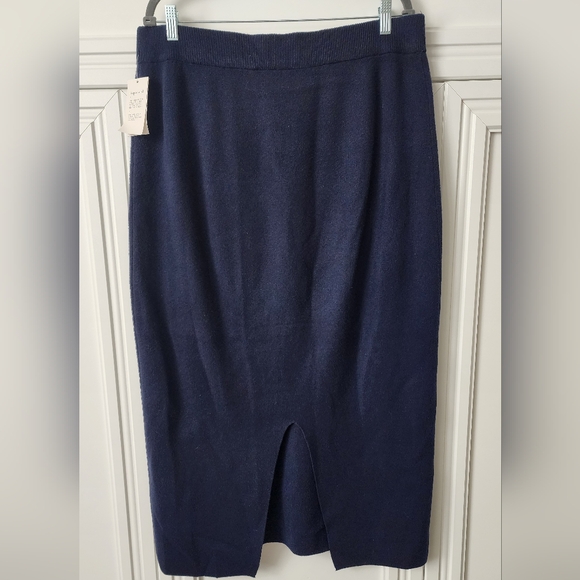 NWT- Target - A New Day - Cozy Knit Midi Sweater Skirt in Navy Blue XXL - Picture 4 of 9